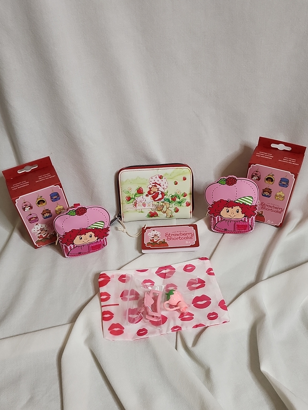 Loungefly Strawberry Shortcake Wallet, Bag Charms W/   Accessories Set